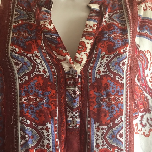 Tiny Boho Side Slit Blouse - Picture 3 of 8